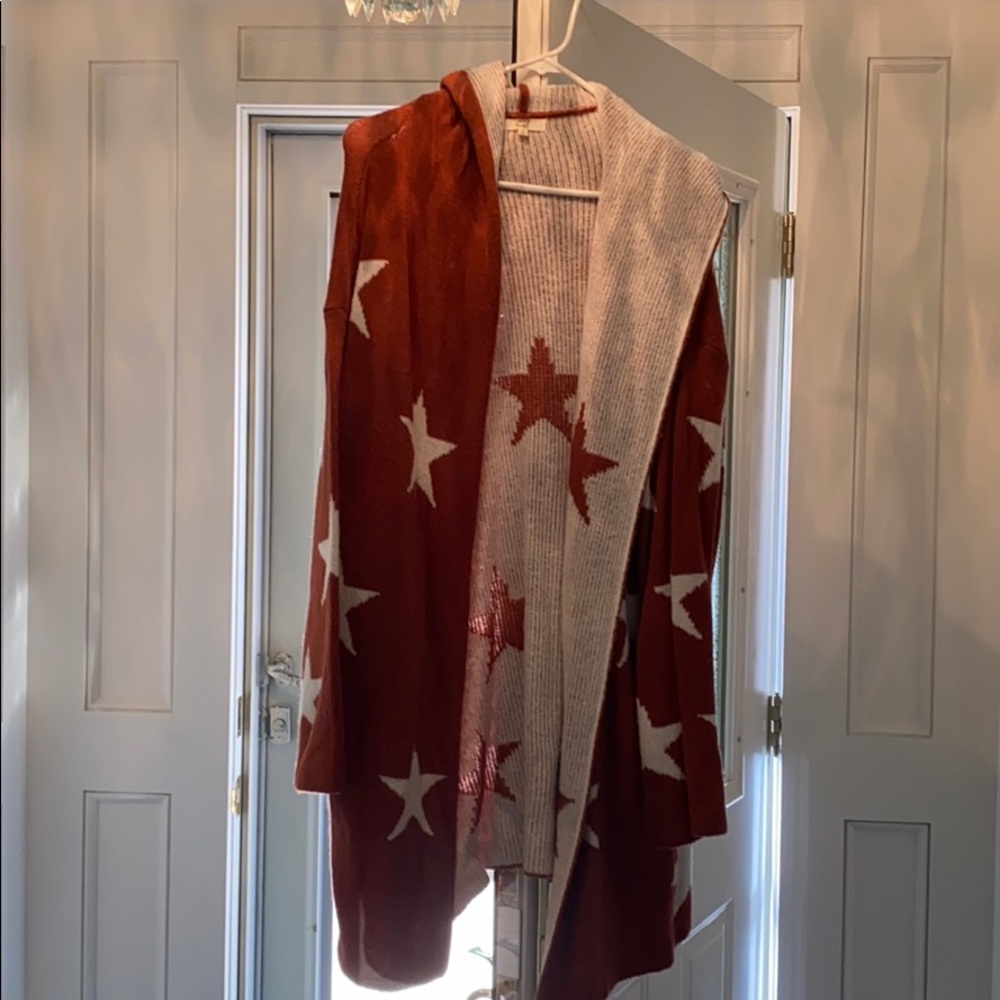 Easel star sweater